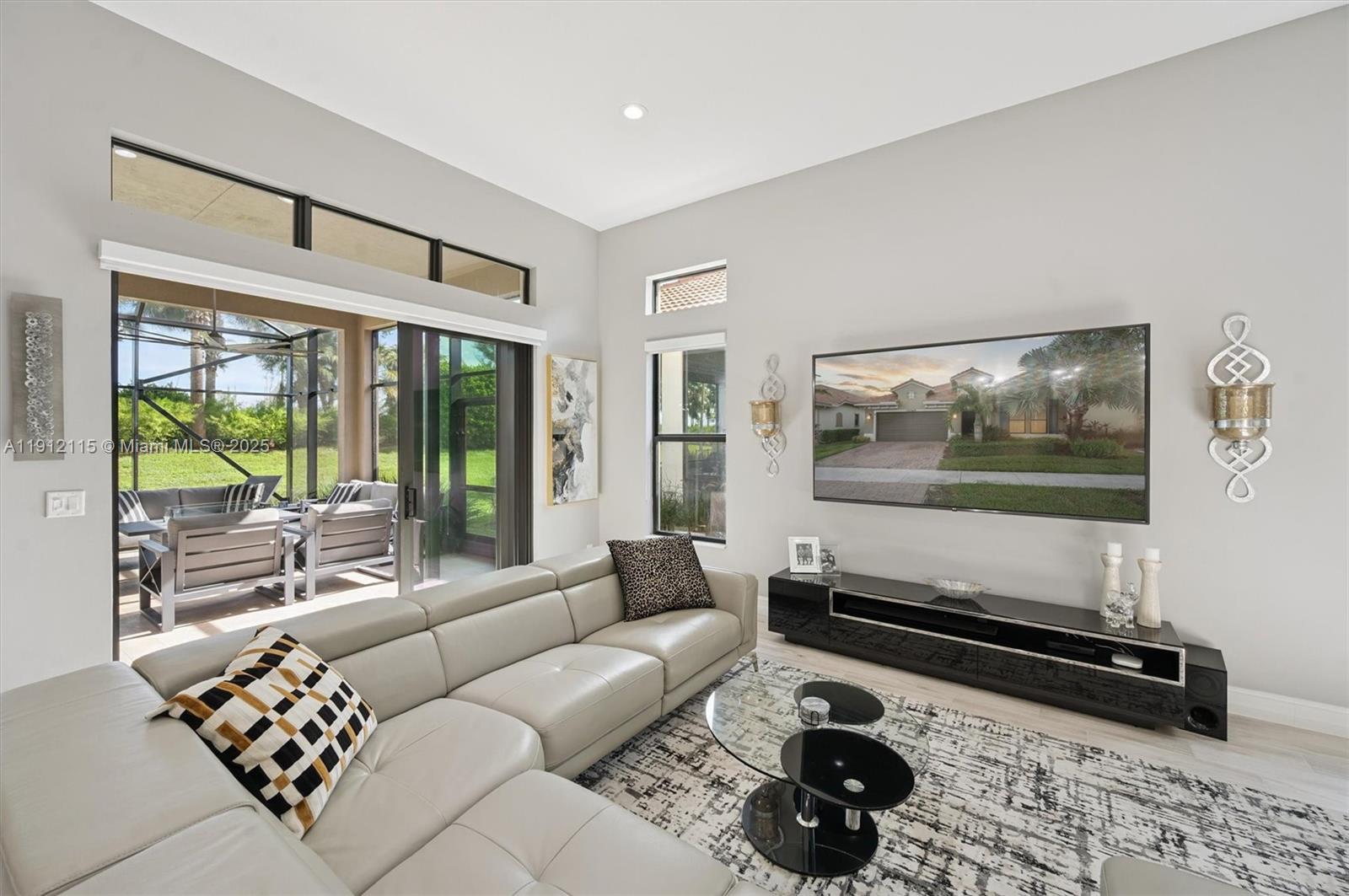 PARKLAND ROYALE - Residential