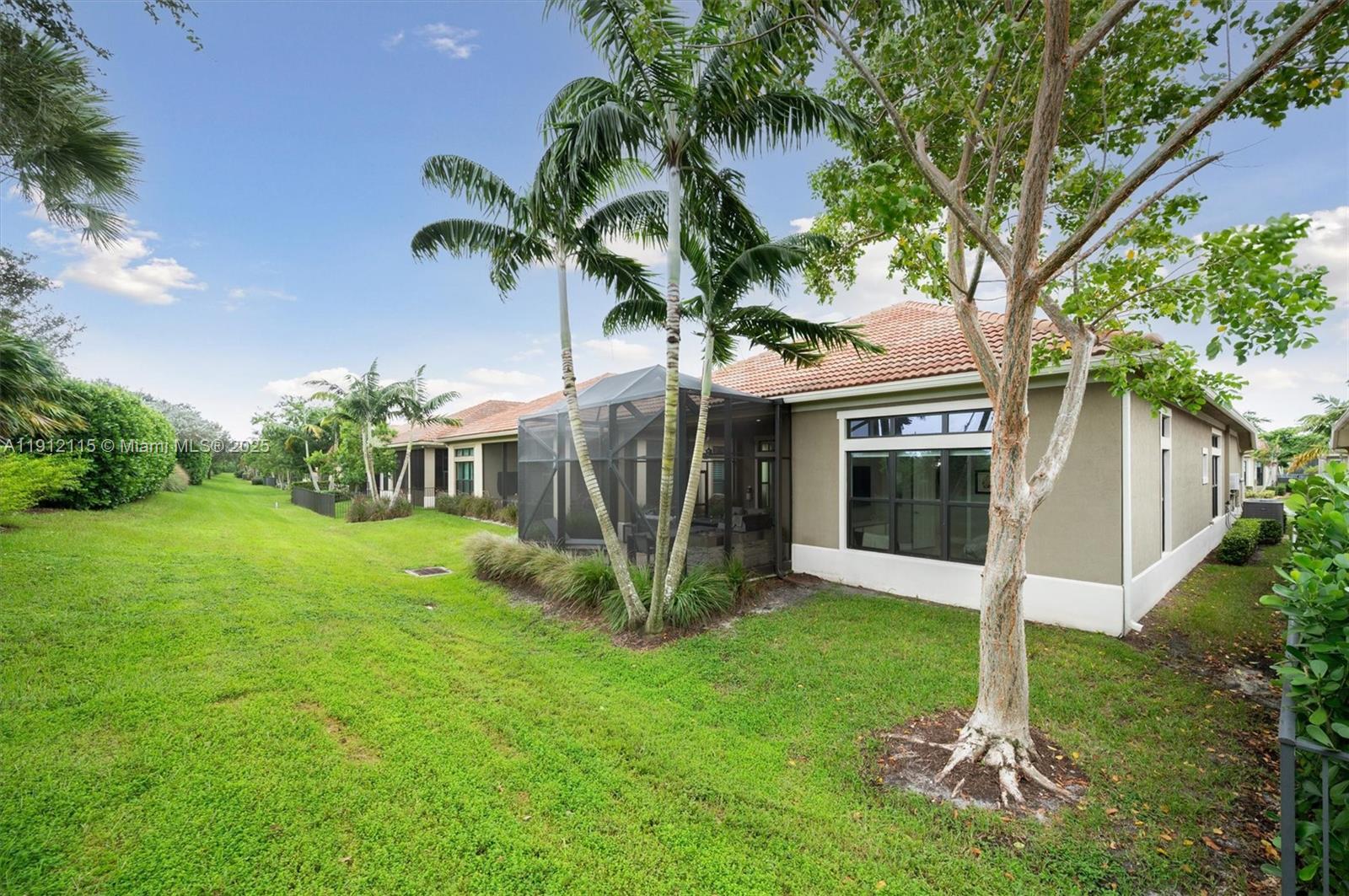 PARKLAND ROYALE - Residential