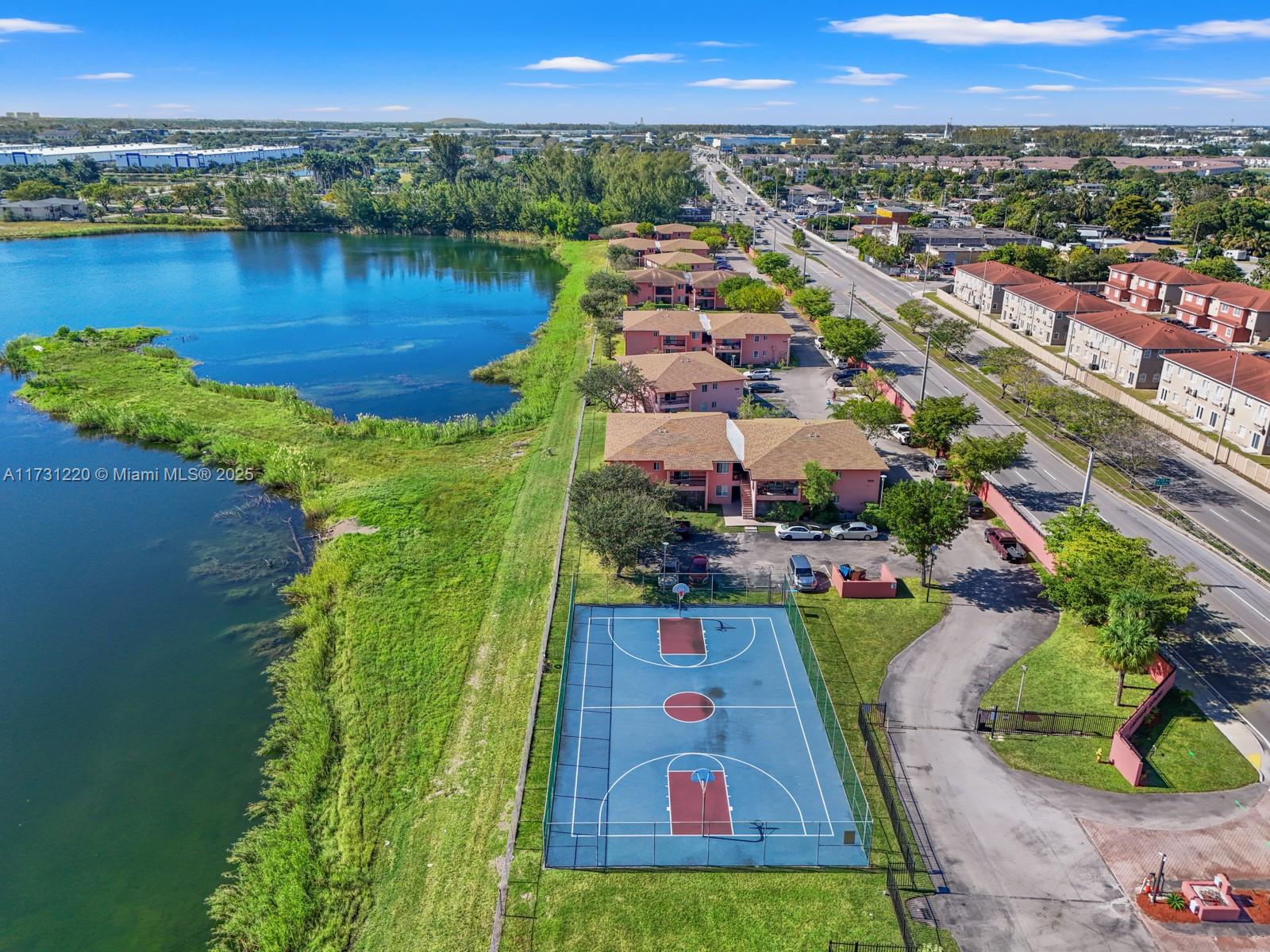 LAKEVIEW ESTATES CONDO - Residential