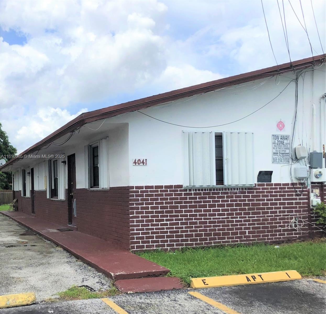 Rental Property at 4041 Sw 23rd St 3, West Park, Broward County, Florida - Bedrooms: 1 
Bathrooms: 1  - $1,275 MO.