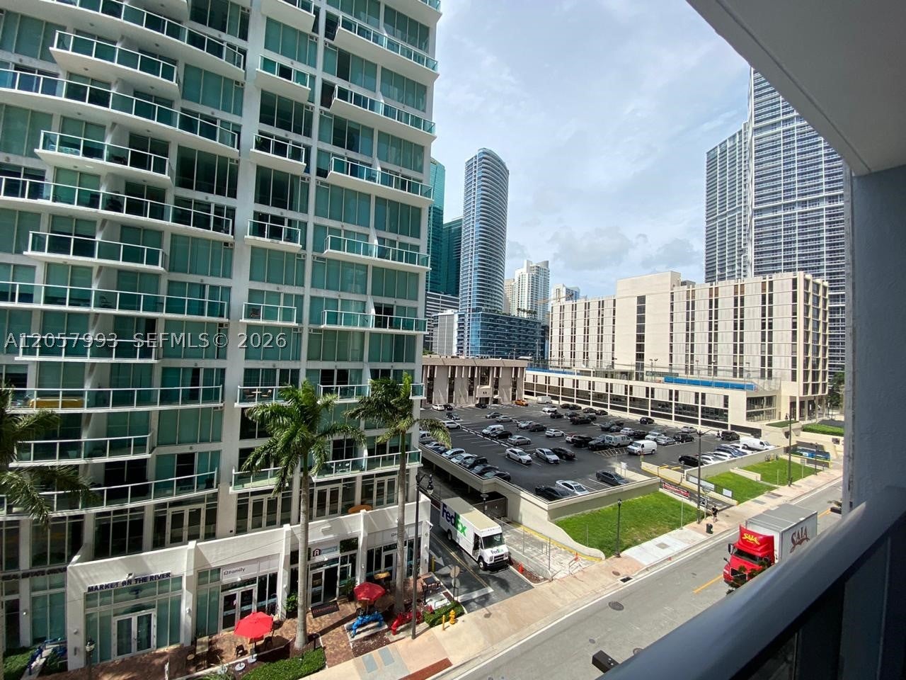 31 SE 6 street 706