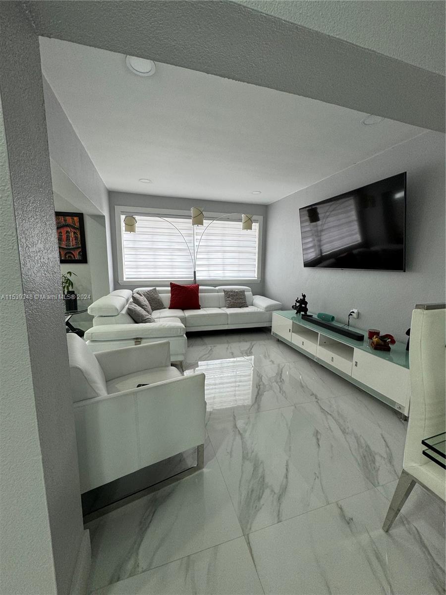 FOREST VIEW SUB - Residential Lease