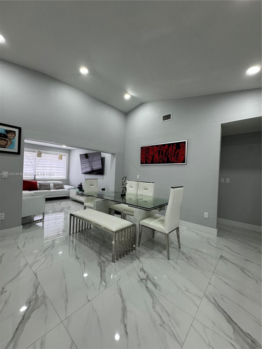 FOREST VIEW SUB - Residential Lease