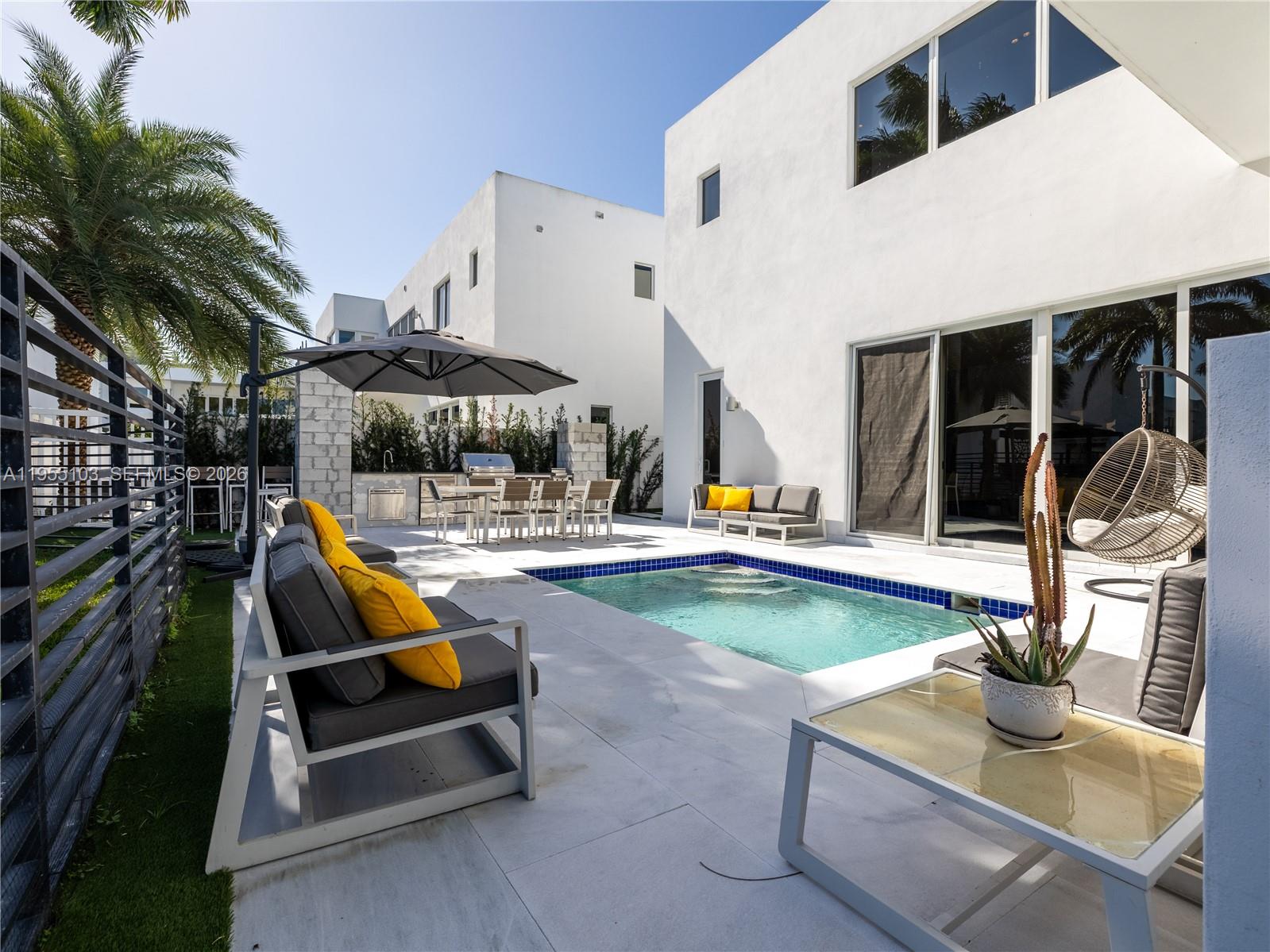 DORAL COMMONS RESIDENTIAL - Residential