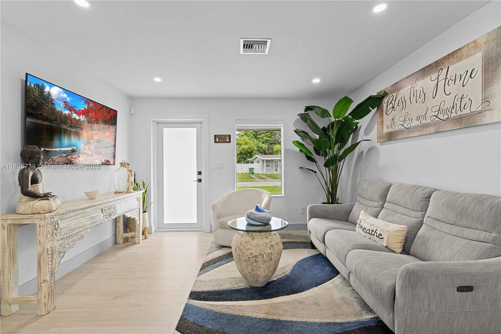 11350 SW 57th St, Miami, FL, 33173/$925,000 1 11350 SW 57th St