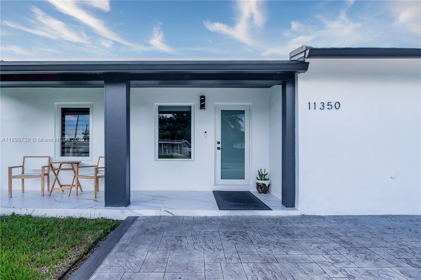 WESTWOOD LAKE 9TH ADDN - Residential