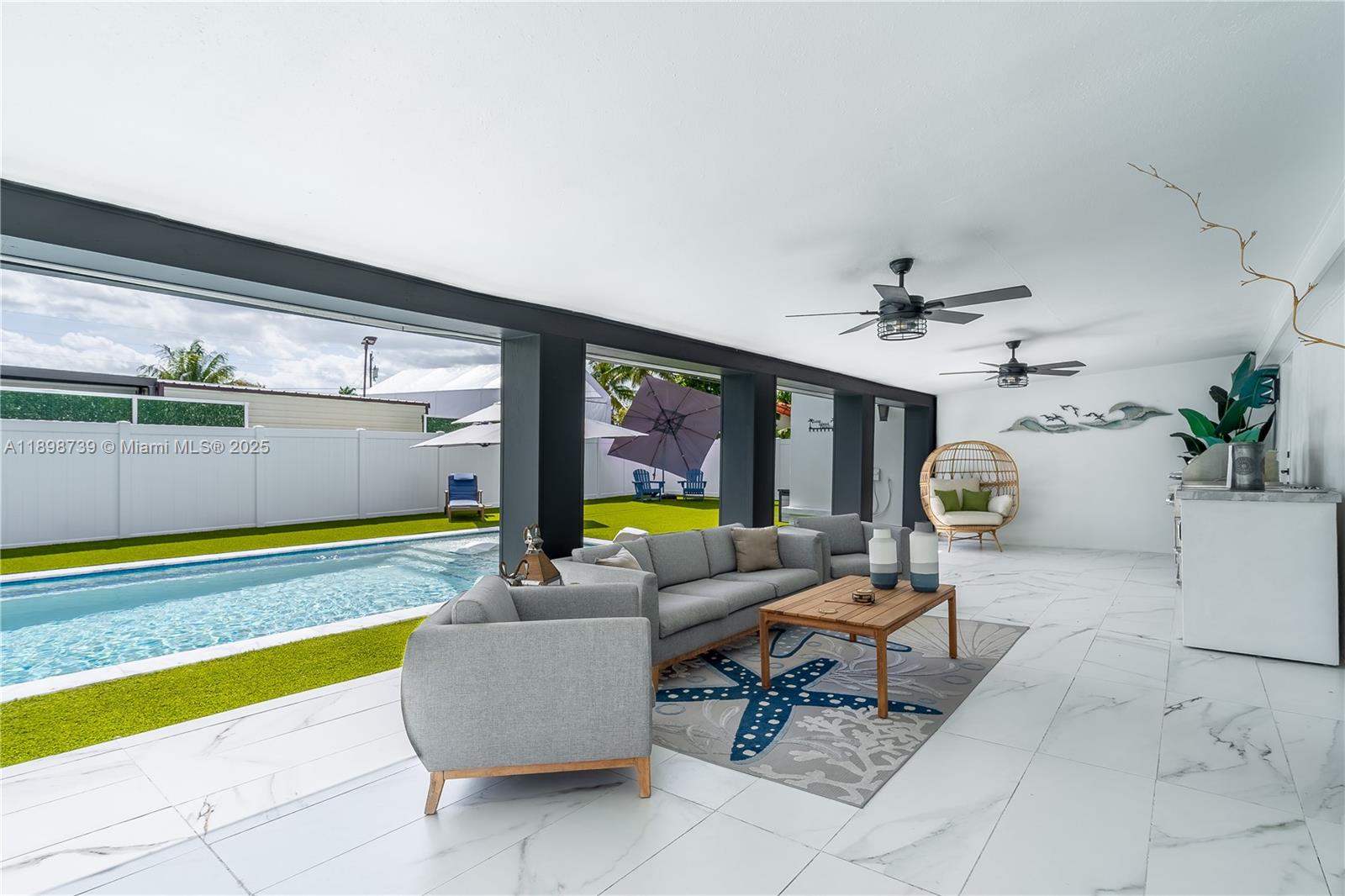 WESTWOOD LAKE 9TH ADDN - Residential