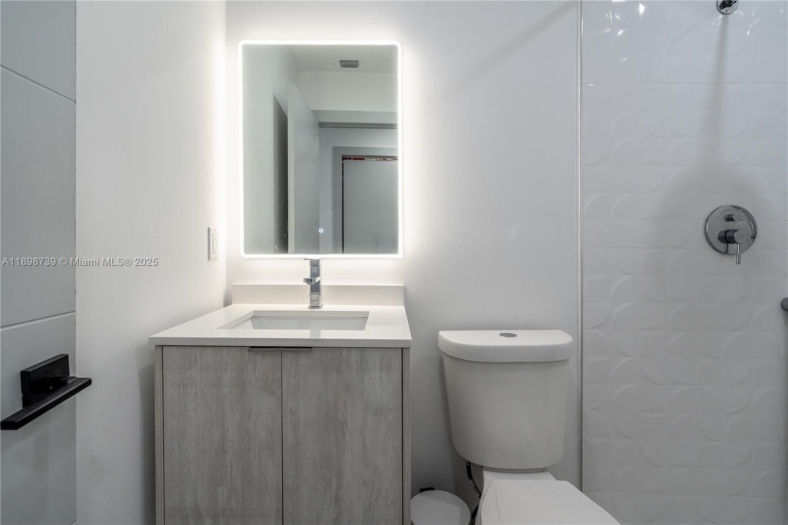 WESTWOOD LAKE 9TH ADDN - Residential