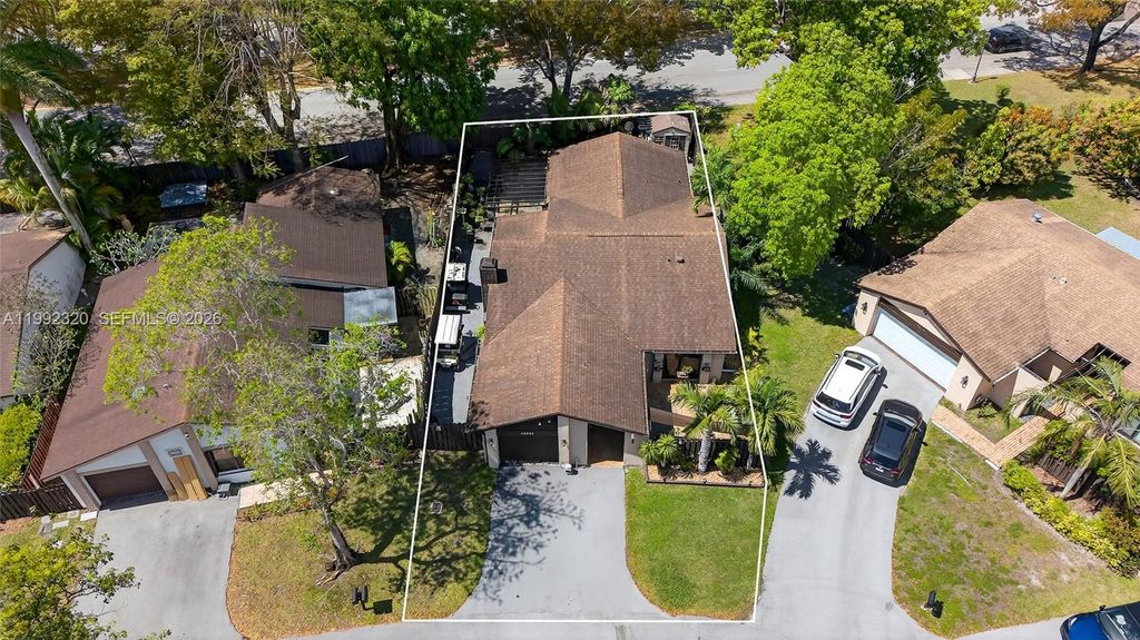 Photo of 10861 SW 132nd Cir Ct, Miami, FL 33186 (MLS # A11992320)