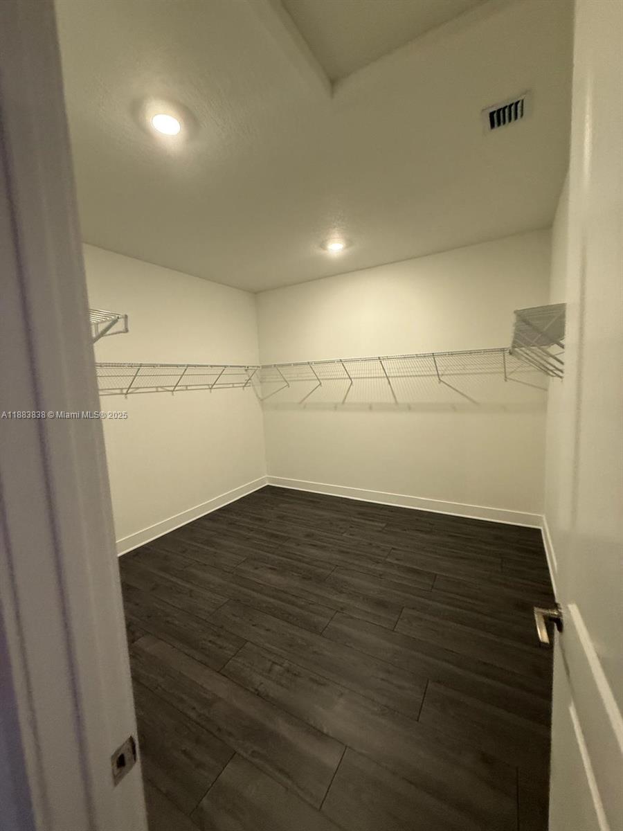 RESERVE AT DAVIE - Residential Lease