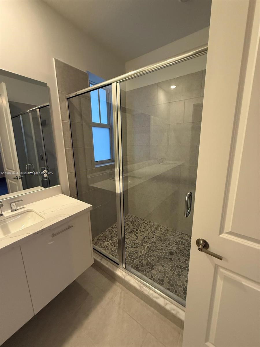 RESERVE AT DAVIE - Residential Lease