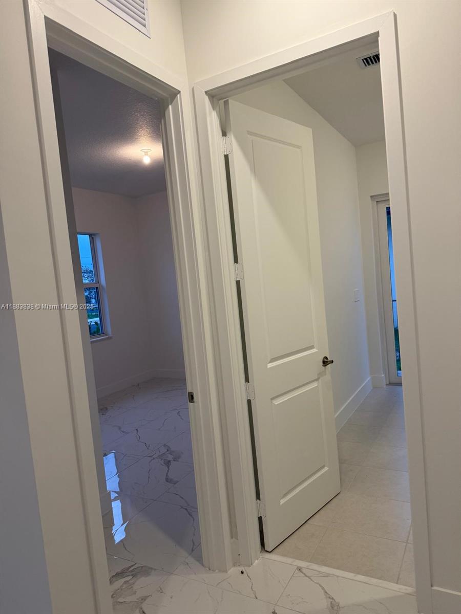 RESERVE AT DAVIE - Residential Lease