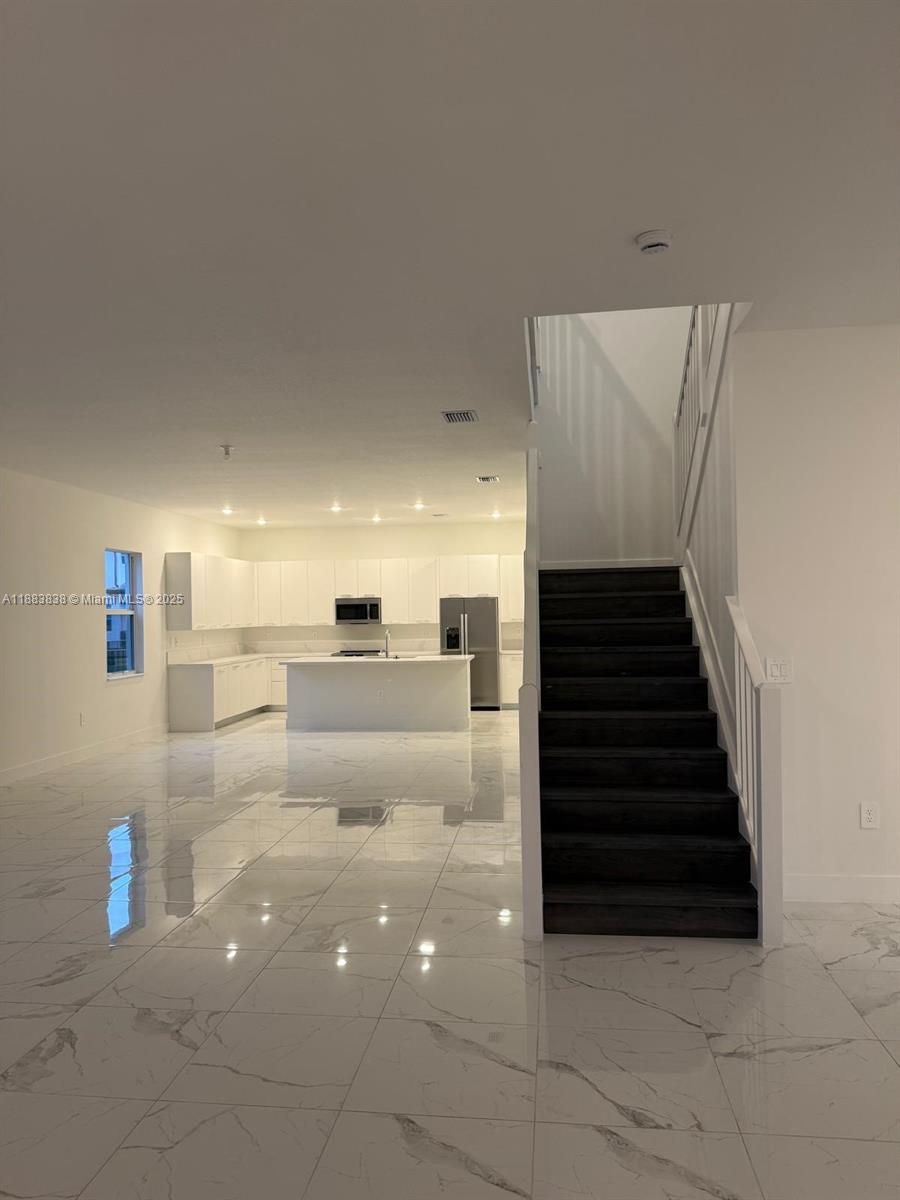 RESERVE AT DAVIE - Residential Lease