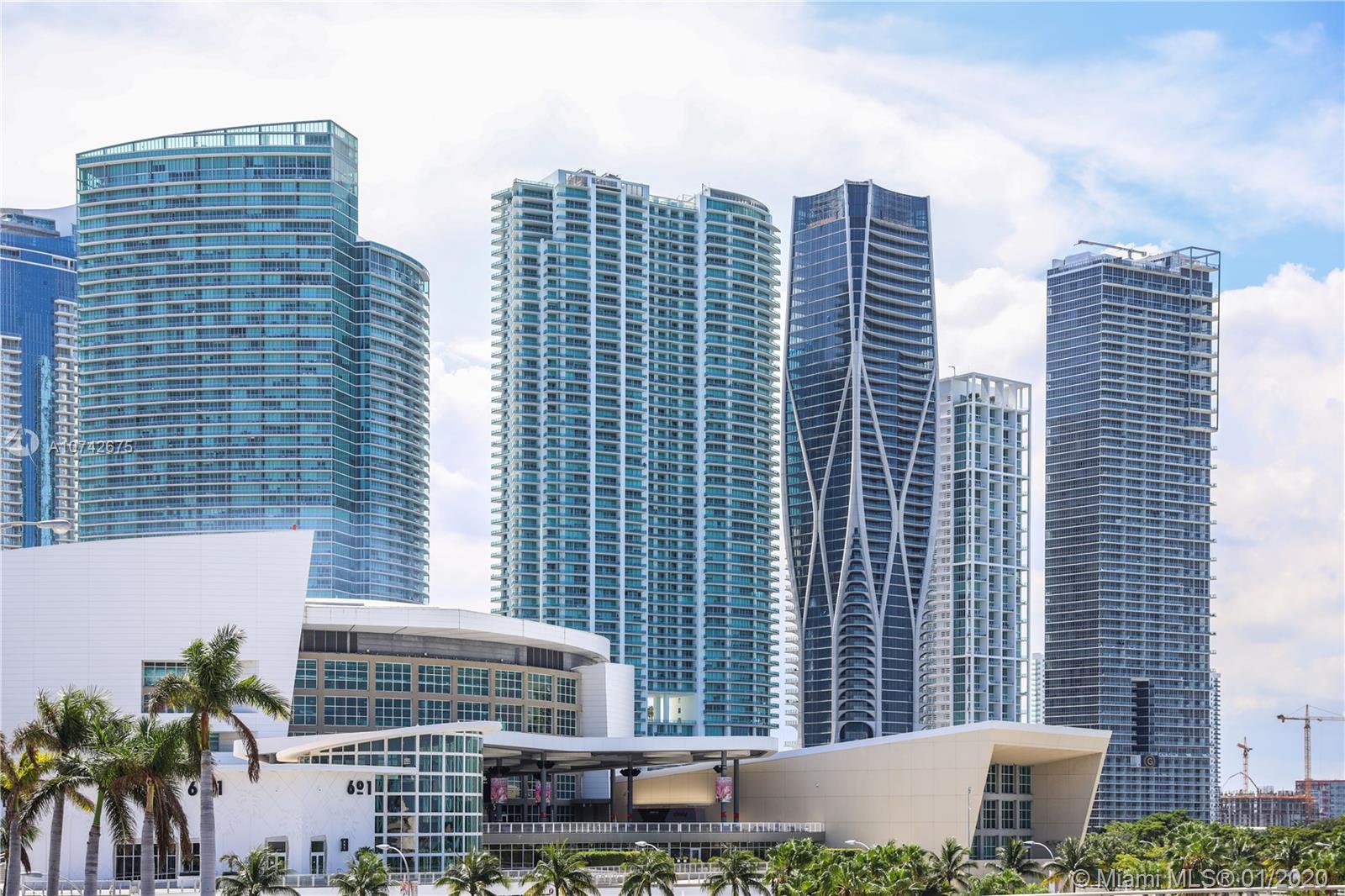 One Thousand Museum Condo - Residential