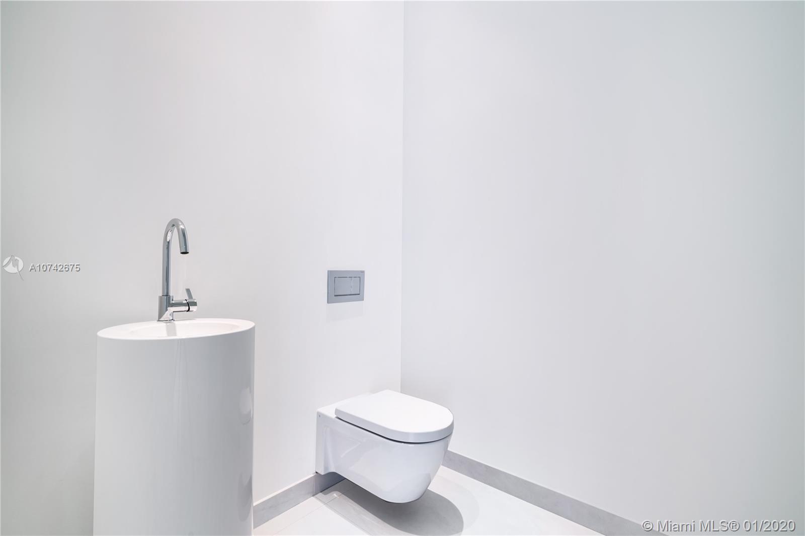 One Thousand Museum Condo - Residential