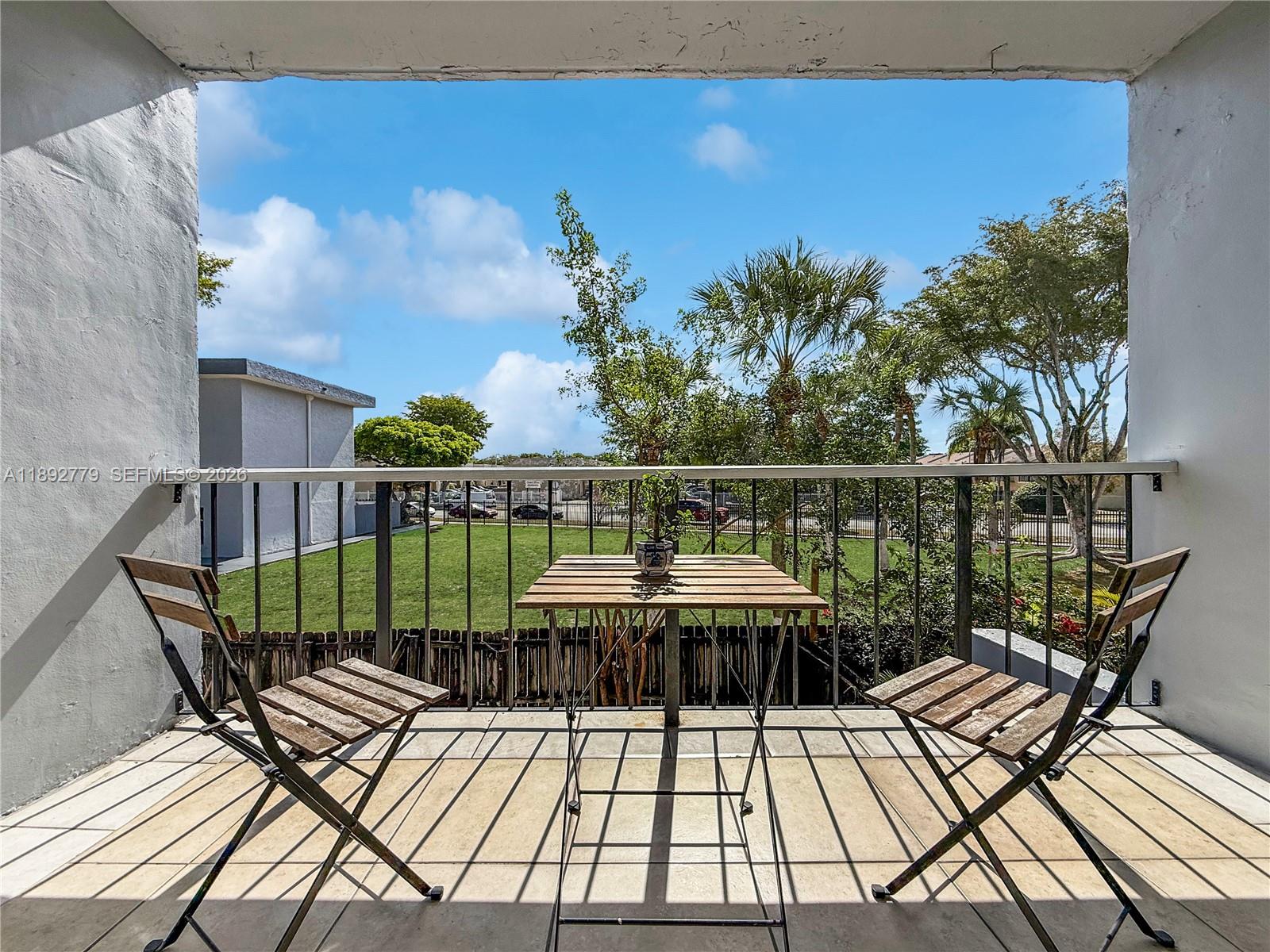 VILLA GRANDE CONDO - Residential