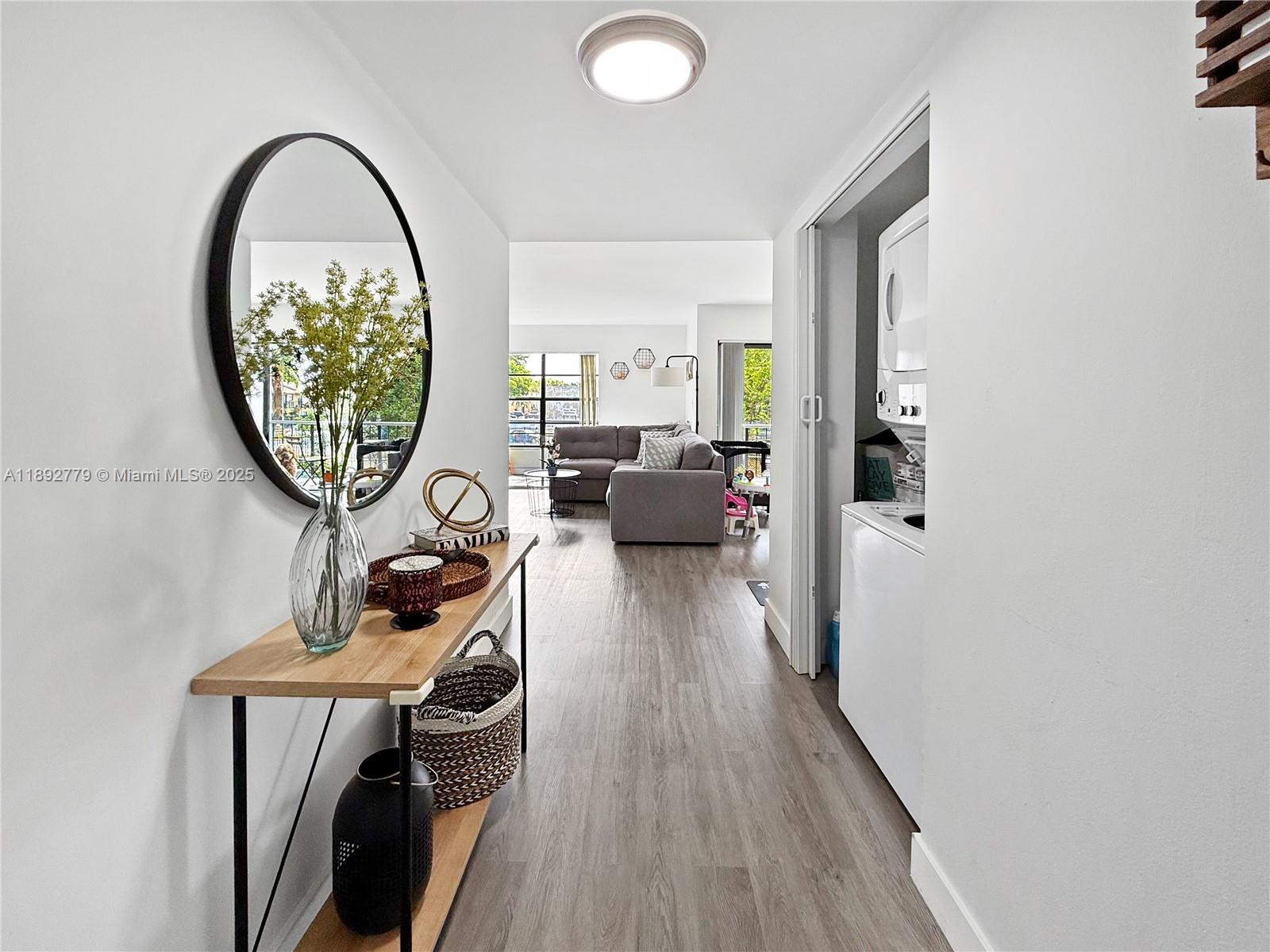 VILLA GRANDE CONDO - Residential