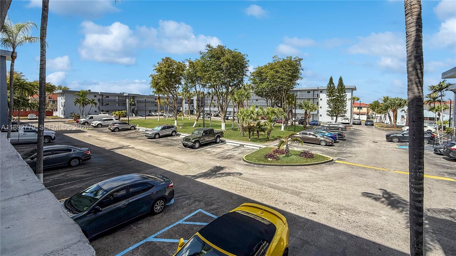 VILLA GRANDE CONDO - Residential