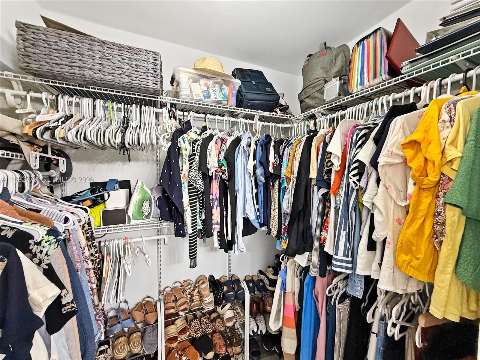 VILLA GRANDE CONDO - Residential