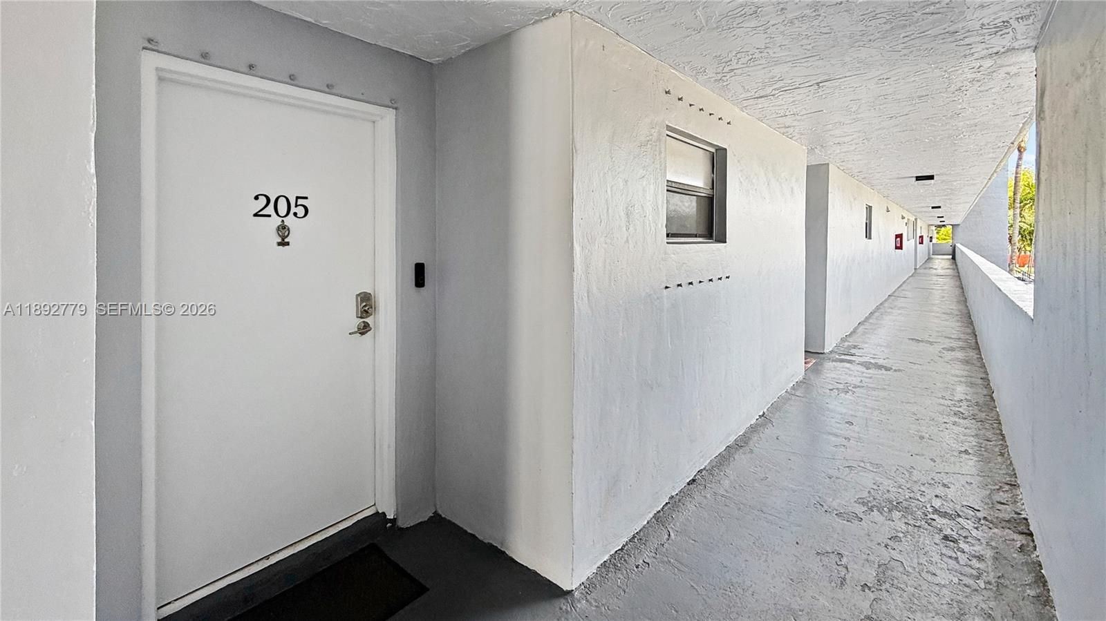 VILLA GRANDE CONDO - Residential