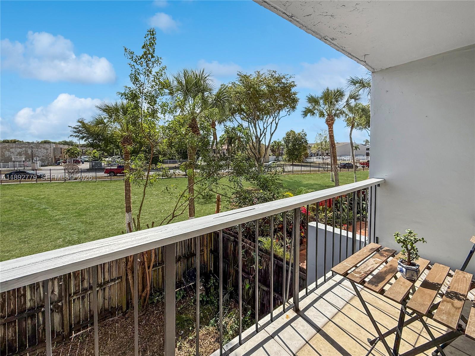 VILLA GRANDE CONDO - Residential