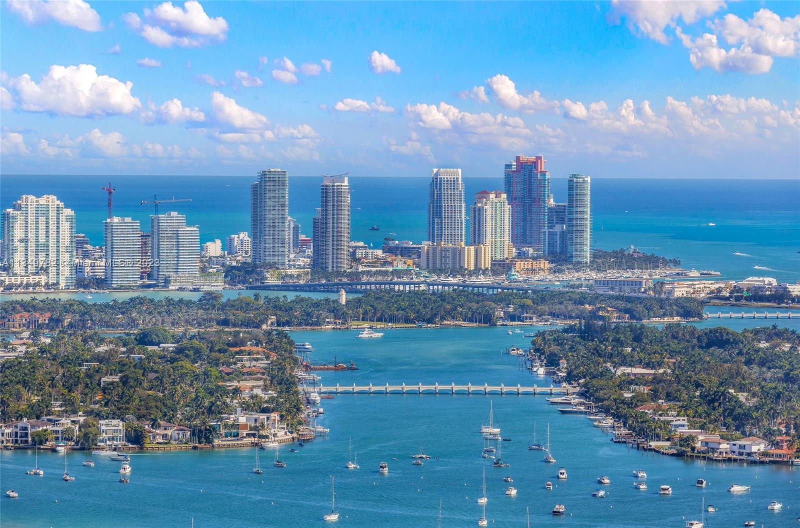 ARIA ON THE BAY - Residential