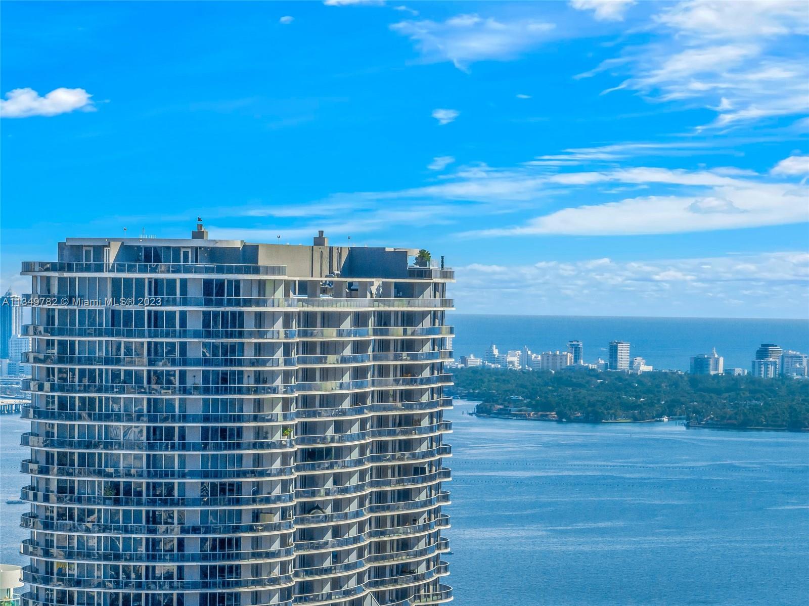 ARIA ON THE BAY - Residential