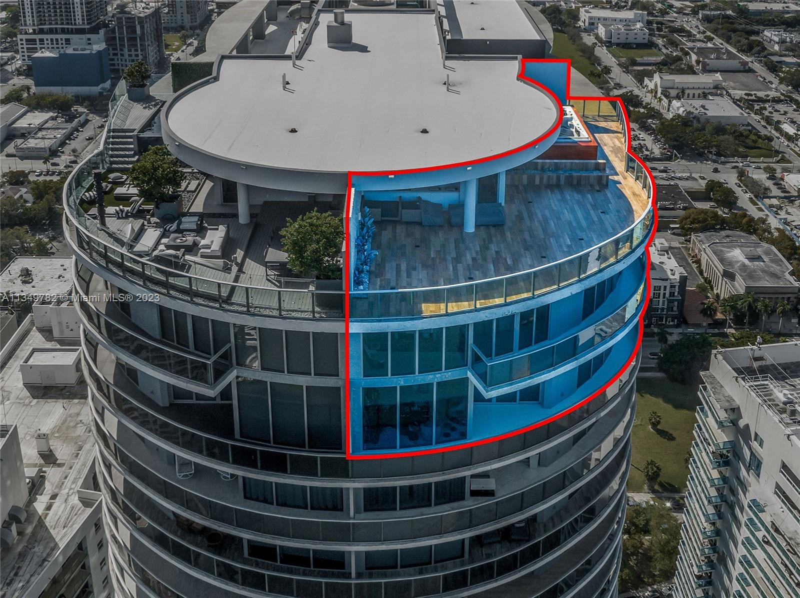 ARIA ON THE BAY - Residential