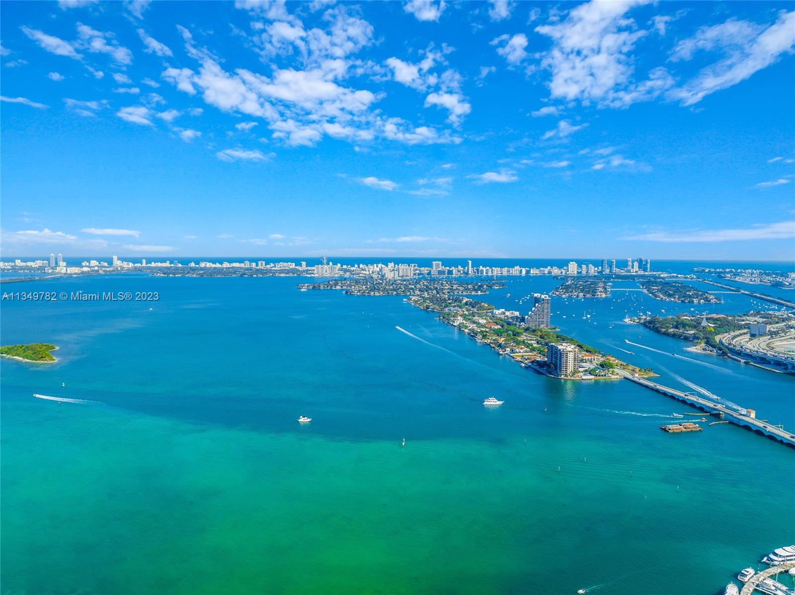 ARIA ON THE BAY - Residential