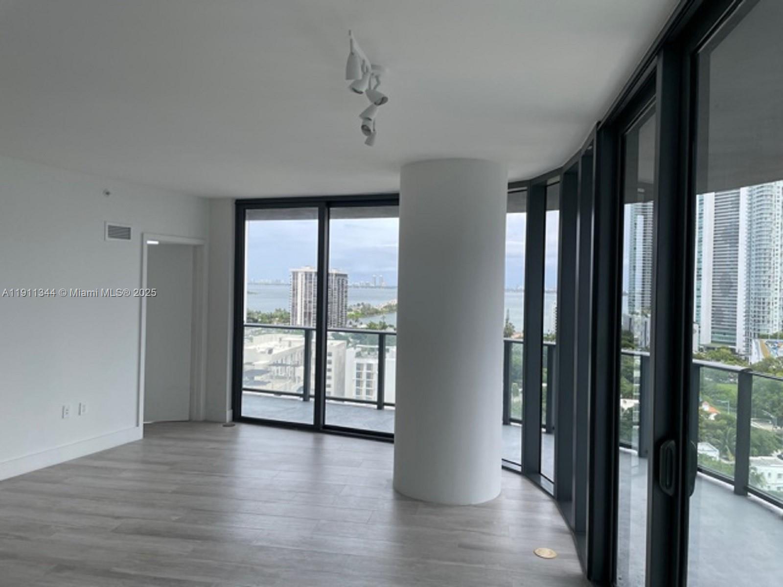 Hyde Midtown - Residential