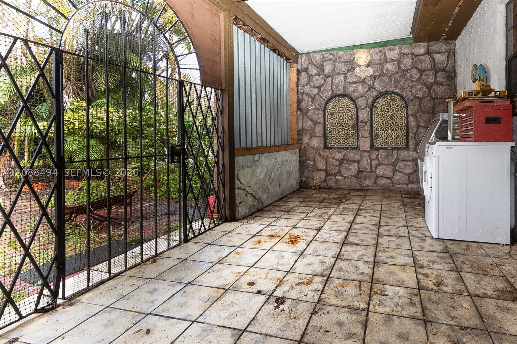 4070 NW 6th St