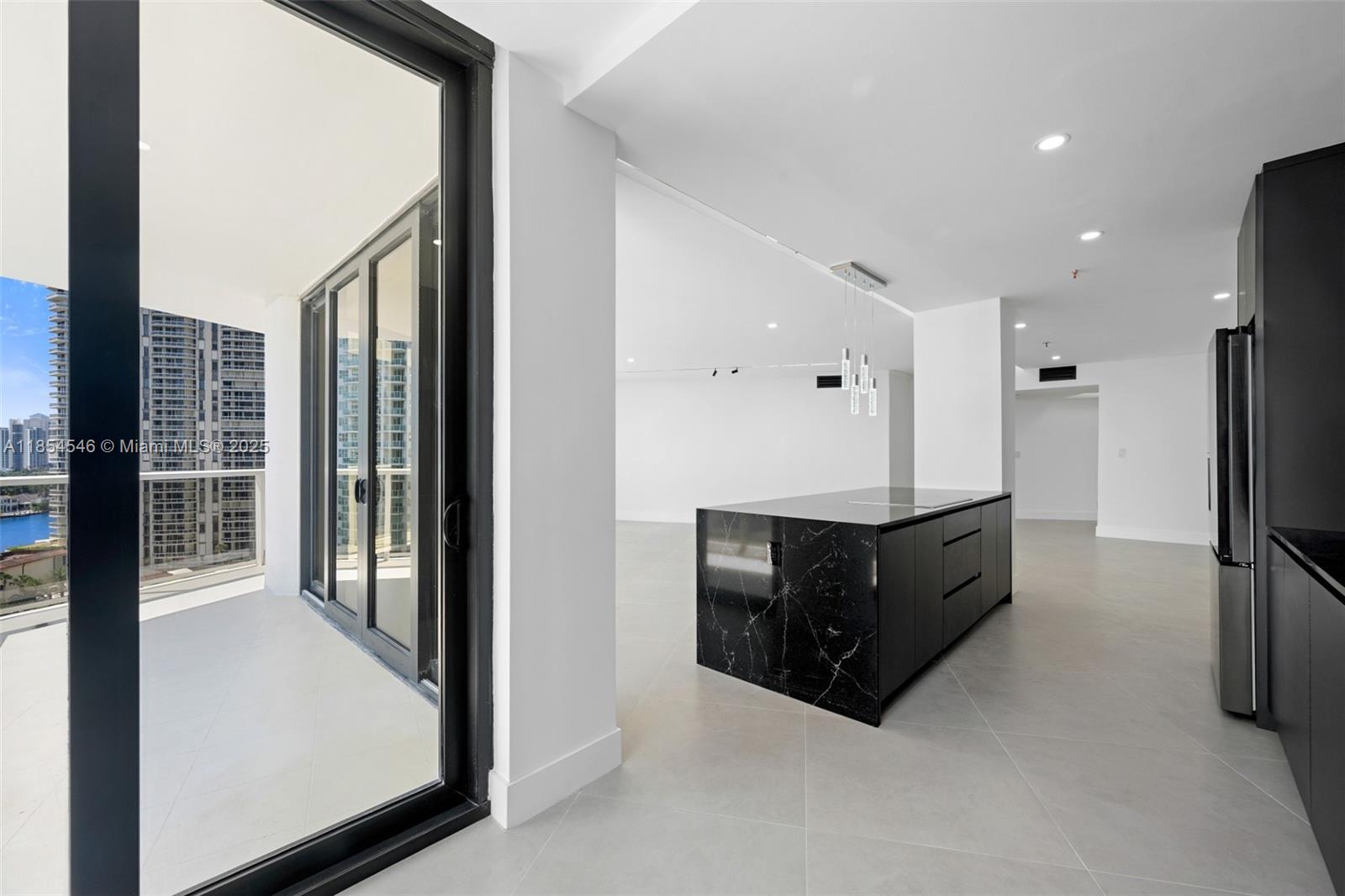 HAMPTONS WEST CONDO - Residential Lease