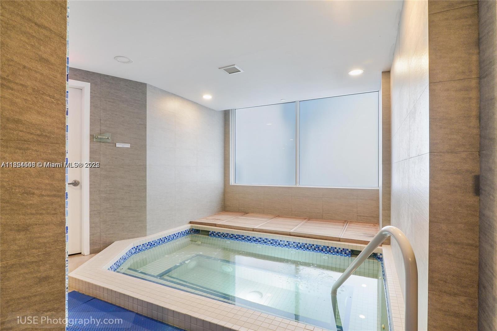 HAMPTONS WEST CONDO - Residential Lease