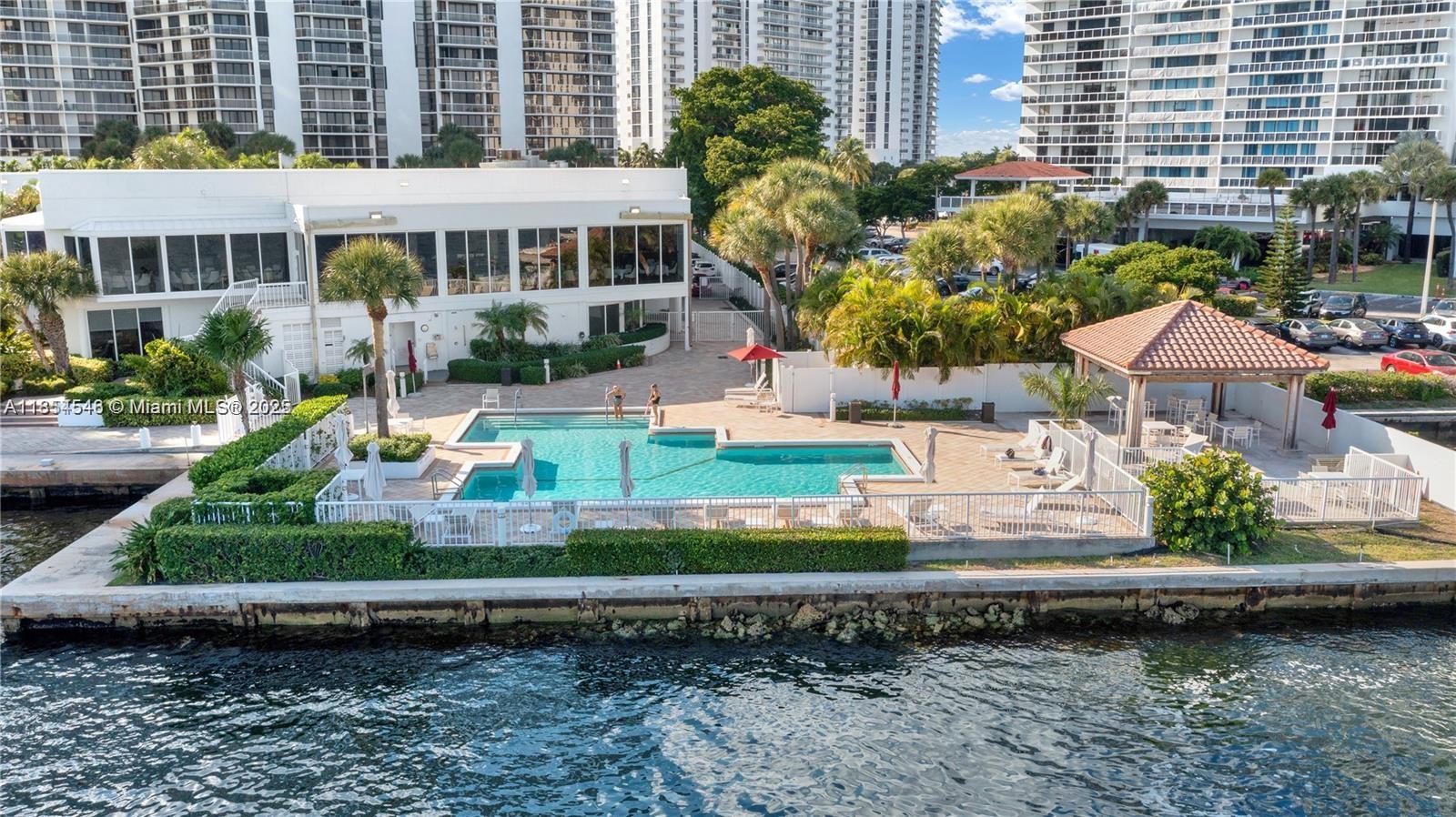 HAMPTONS WEST CONDO - Residential Lease