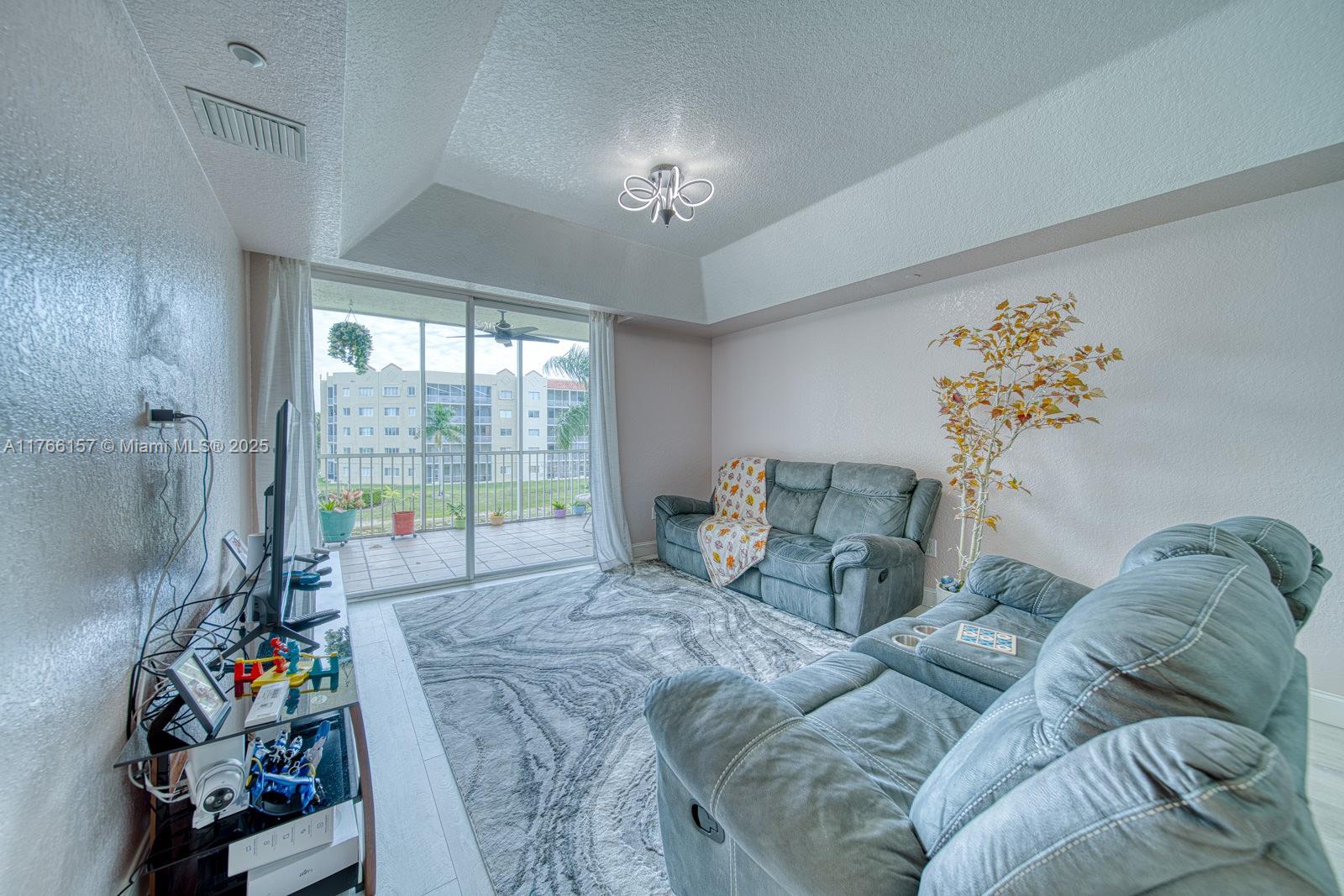 10700 NW 66th St 309