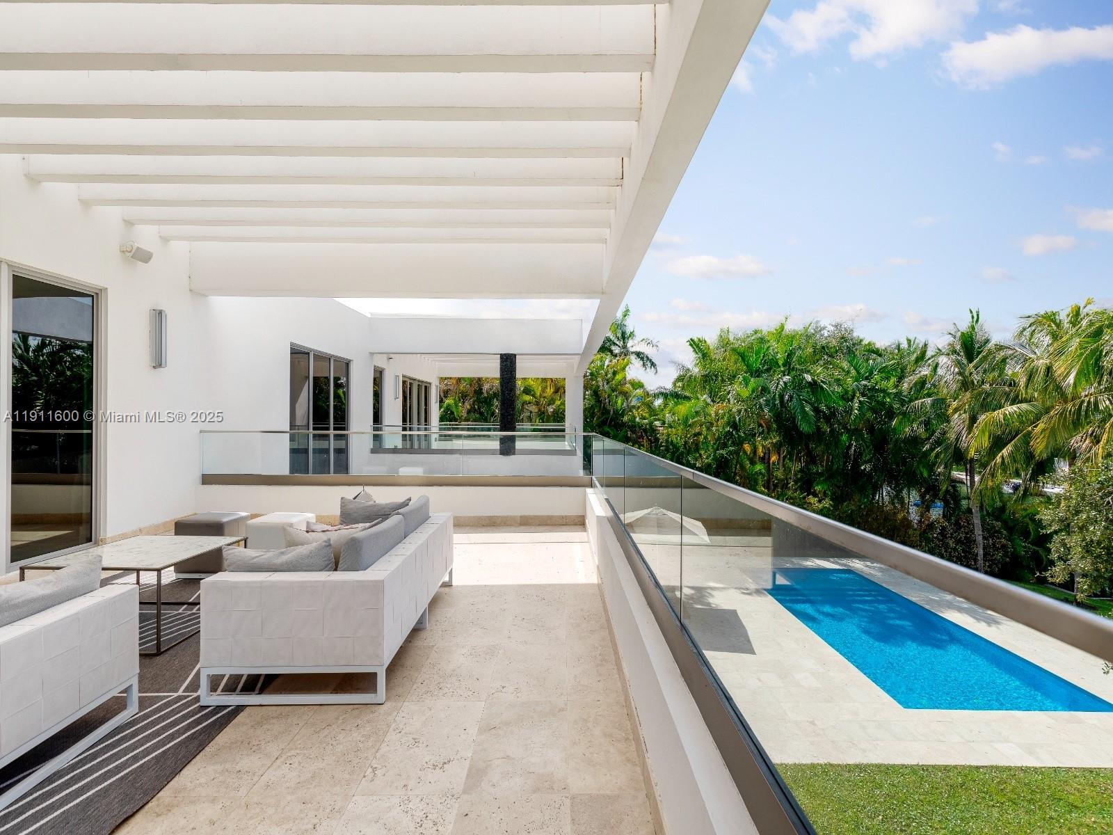 SOUTH BRICK CONDO - Residential