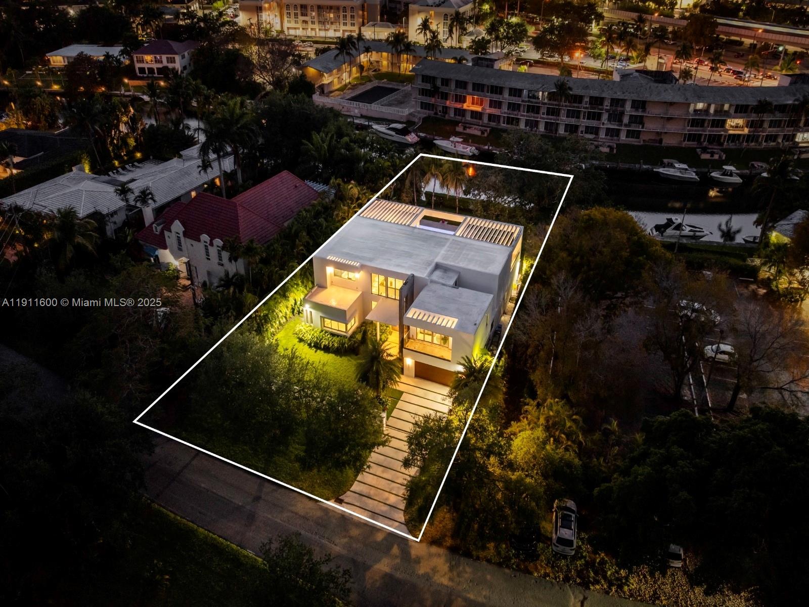 SOUTH BRICK CONDO - Residential