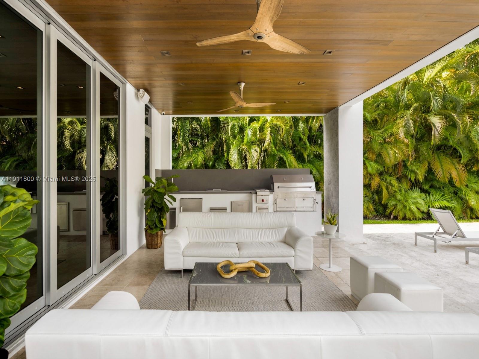 SOUTH BRICK CONDO - Residential