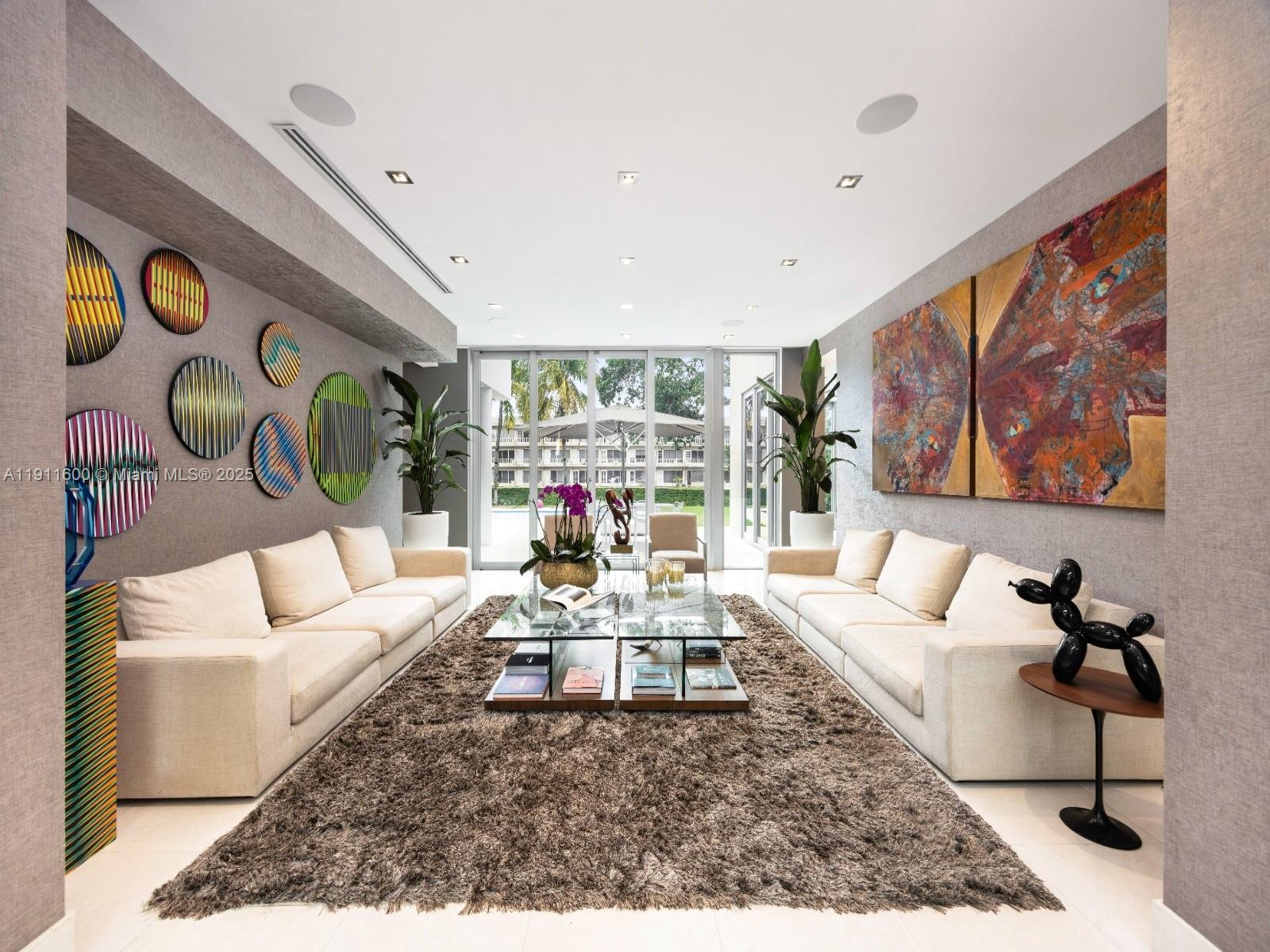 SOUTH BRICK CONDO - Residential