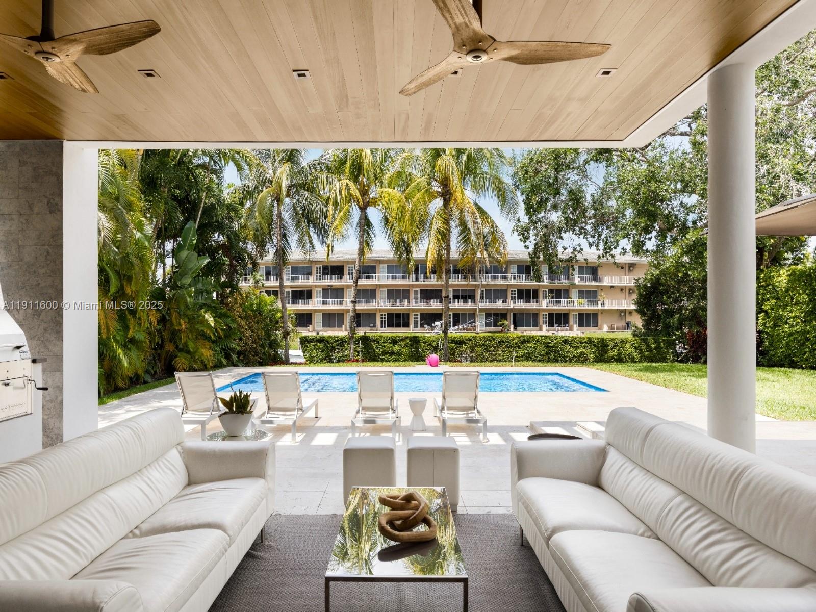 SOUTH BRICK CONDO - Residential