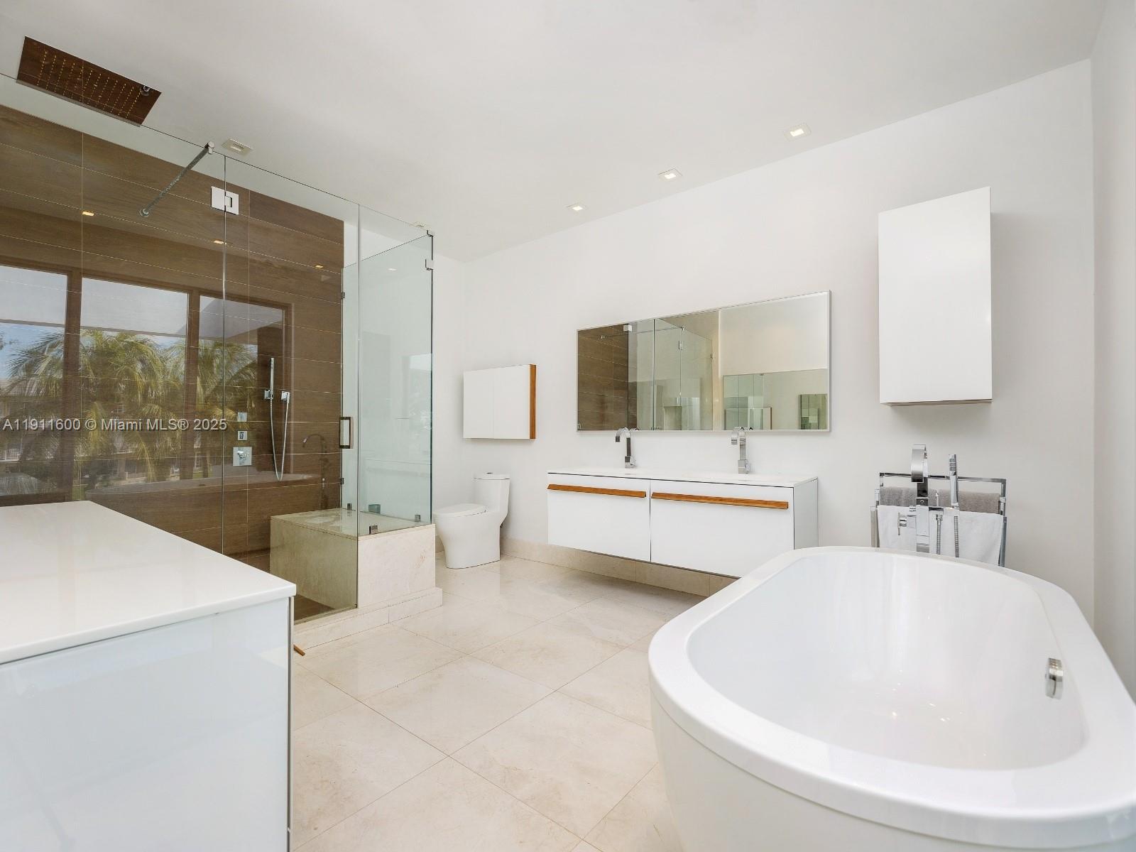 SOUTH BRICK CONDO - Residential