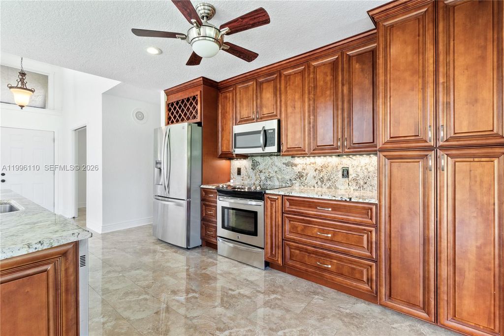 Photo of 21344 S Escondido Way S, Boca Raton, FL 33433 (MLS # A11996110)