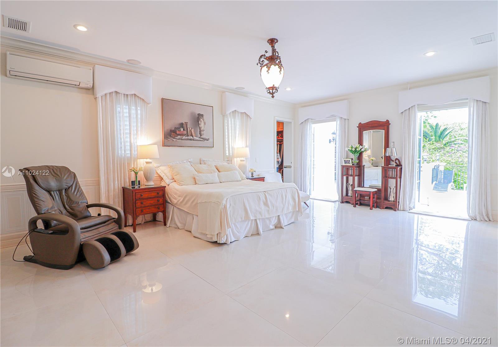 MARTIN SUBURBAN ACRES - Residential