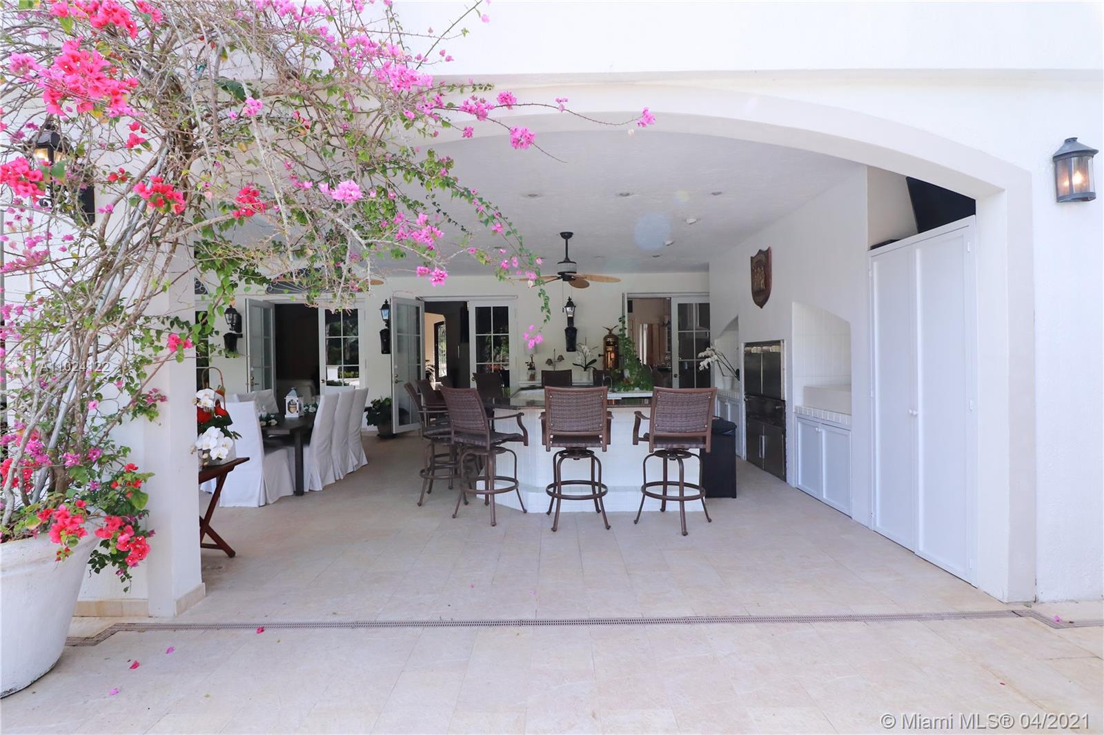 MARTIN SUBURBAN ACRES - Residential