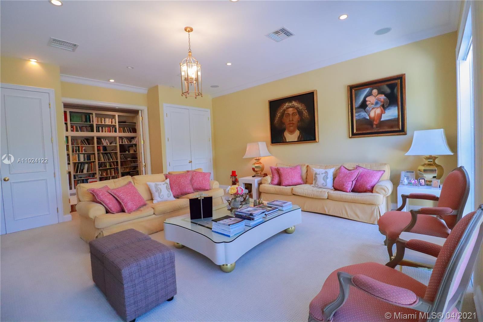 MARTIN SUBURBAN ACRES - Residential