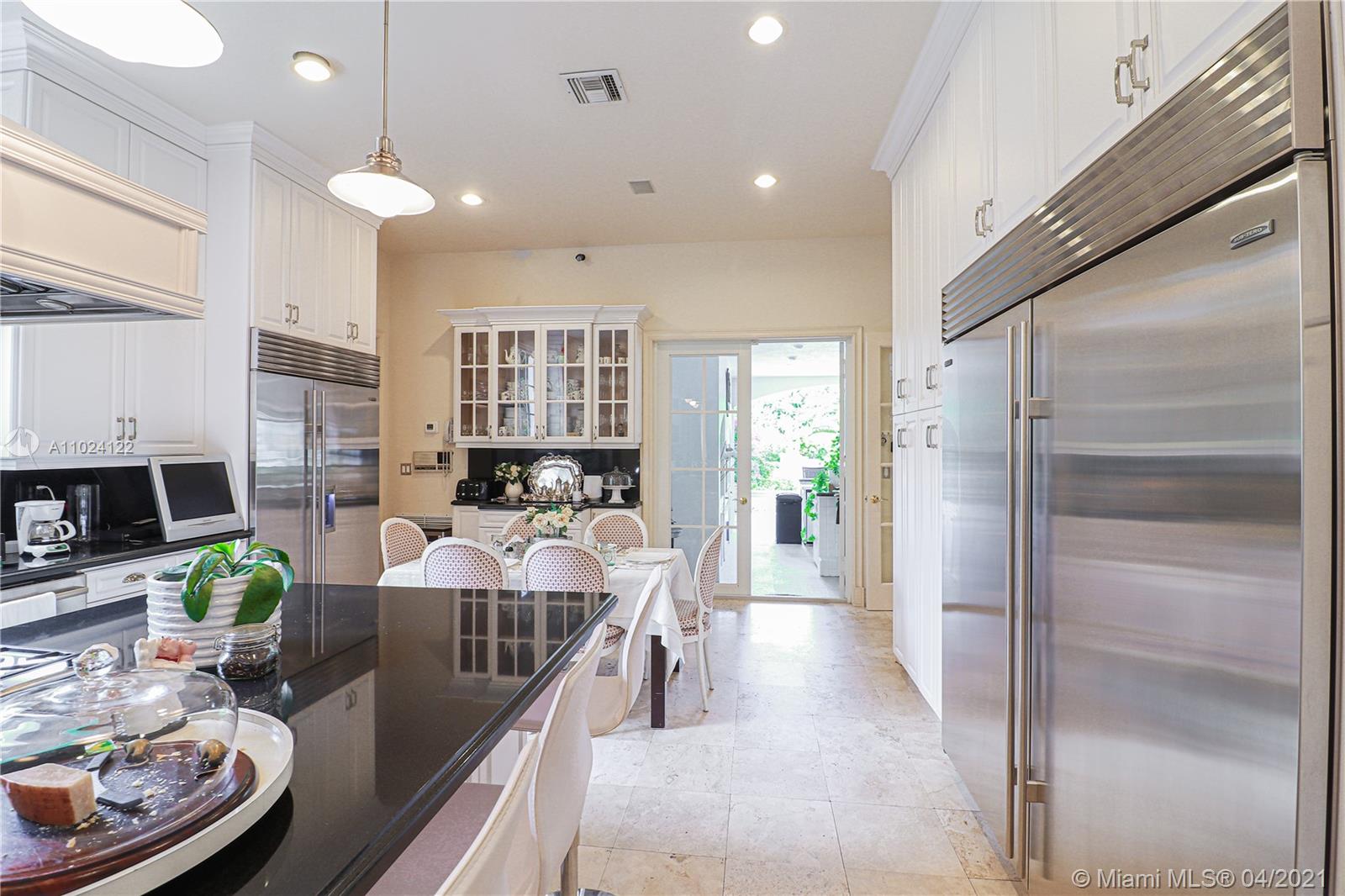 MARTIN SUBURBAN ACRES - Residential