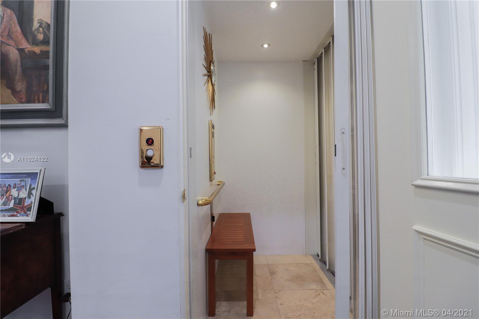 MARTIN SUBURBAN ACRES - Residential