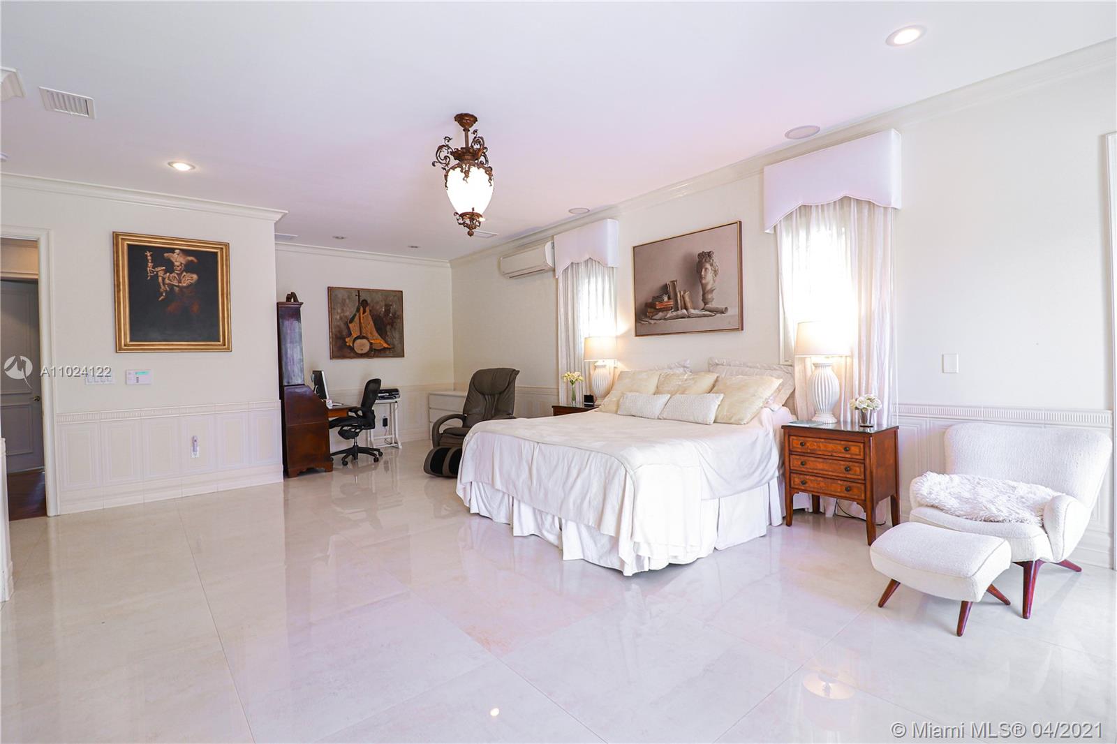 MARTIN SUBURBAN ACRES - Residential