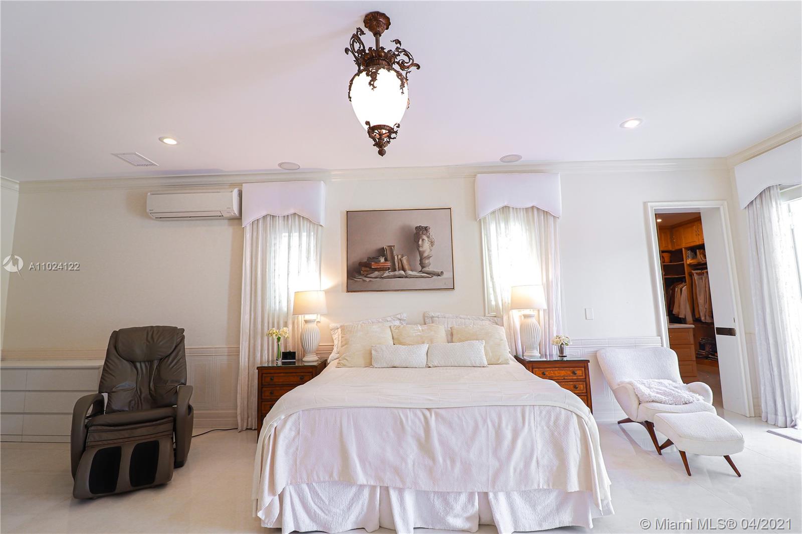 MARTIN SUBURBAN ACRES - Residential