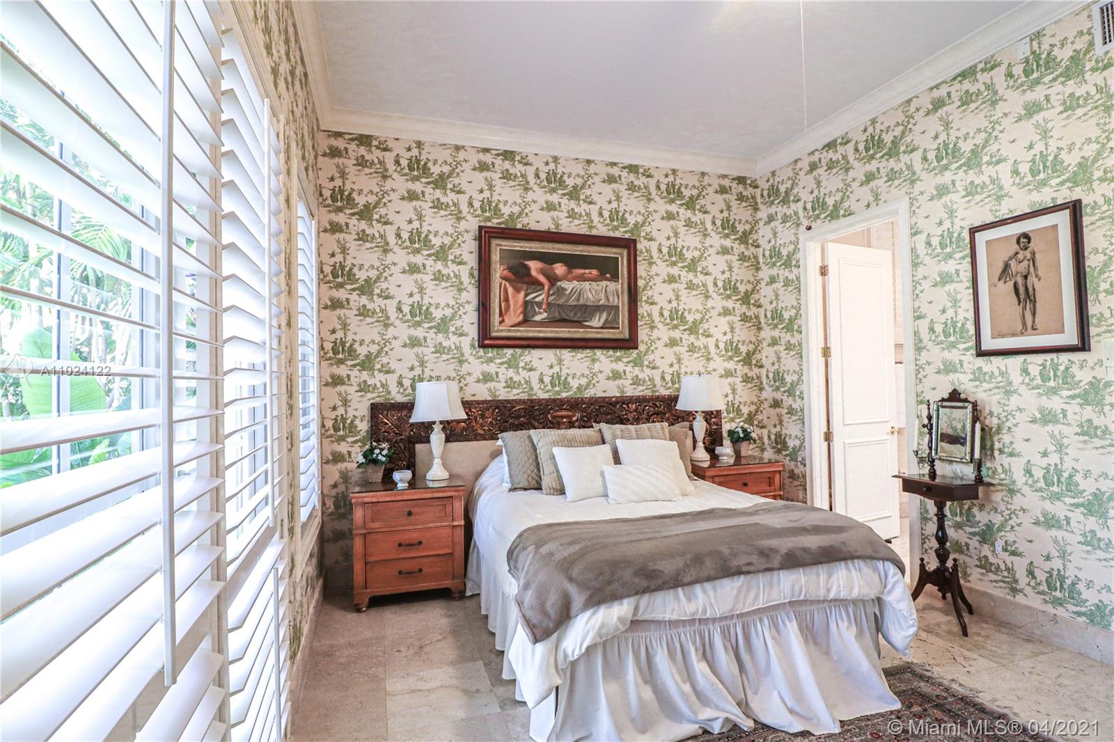 MARTIN SUBURBAN ACRES - Residential